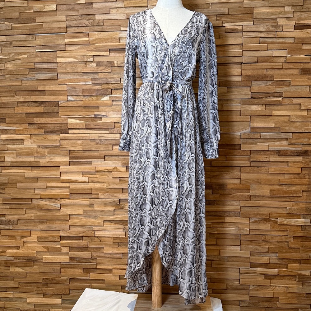 inmod |Snakeskin Print | Long Sleeve Maxi Dress with Belt | Various Sizes